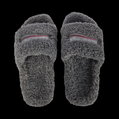 Balenci Fuzzy Comfortable Slippers